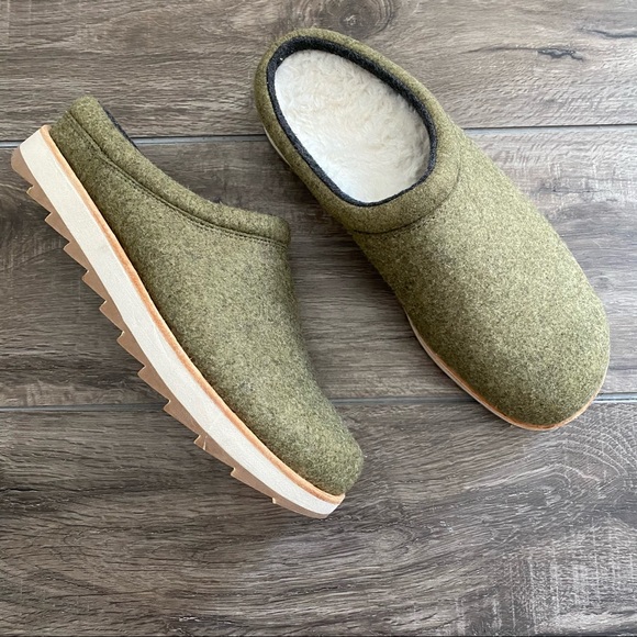 Merrell Other - Merrell Mens Juno Clog Wool Size 9 Olive Color